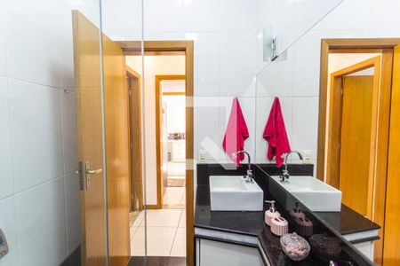 Casa à venda com 190m², 2 quartos e sem vaga Casa à venda com 190m², 2 quartos e sem vagaBanheiro Social