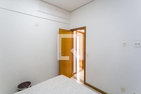 Casa à venda com 190m², 2 quartos e sem vaga Casa à venda com 190m², 2 quartos e sem vagaQuarto 2