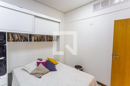 Casa à venda com 190m², 2 quartos e sem vaga Casa à venda com 190m², 2 quartos e sem vagaQuarto 2