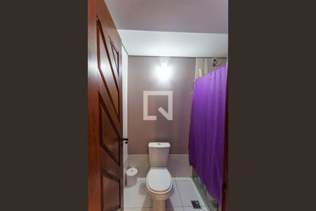 Casa à venda com 190m², 2 quartos e sem vaga Casa à venda com 190m², 2 quartos e sem vagaBanheiro Social do Espaço Gourmet