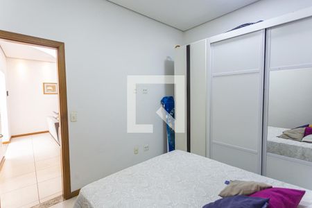 Casa à venda com 190m², 2 quartos e sem vaga Casa à venda com 190m², 2 quartos e sem vagaQuarto 2