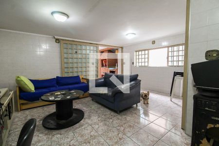 Casa à venda com 300m², 3 quartos e 4 vagas Casa à venda com 300m², 3 quartos e 4 vagasÁrea comum - Churrasqueira