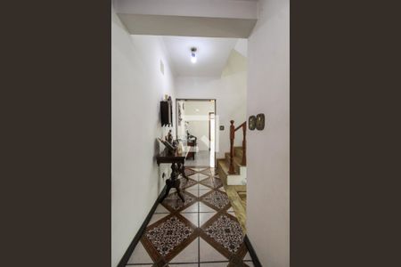 Casa à venda com 300m², 3 quartos e 4 vagas Casa à venda com 300m², 3 quartos e 4 vagasHall