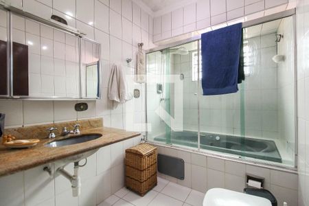 Casa à venda com 300m², 3 quartos e 4 vagas Casa à venda com 300m², 3 quartos e 4 vagasBanheiro Social 1