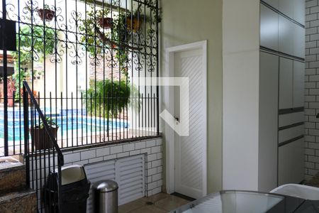 Casa à venda com 376m², 3 quartos e 4 vagasÁrea de Serviço