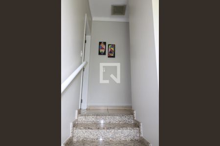 Casa à venda com 376m², 3 quartos e 4 vagasEscada