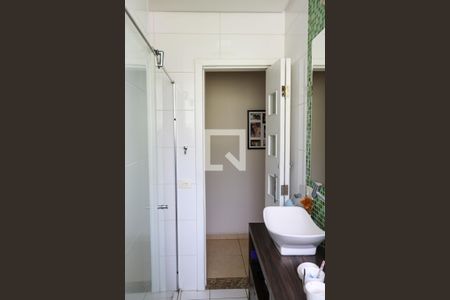 Casa à venda com 376m², 3 quartos e 4 vagasBanheiro Social