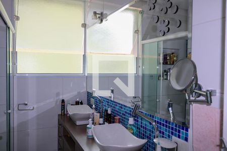 Casa à venda com 376m², 3 quartos e 4 vagasBanheiro da Suíte