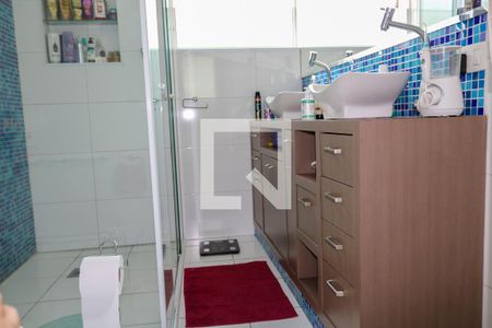 Casa à venda com 376m², 3 quartos e 4 vagasBanheiro da Suíte