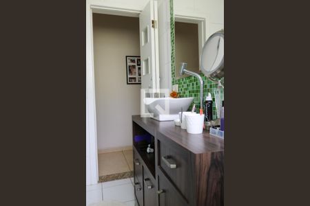 Casa à venda com 376m², 3 quartos e 4 vagasBanheiro Social