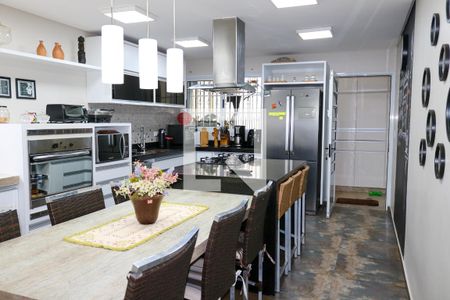 Casa à venda com 376m², 3 quartos e 4 vagasCozinha