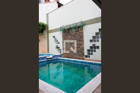 Casa à venda com 376m², 3 quartos e 4 vagasPiscina