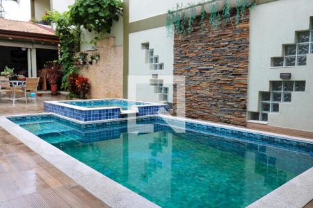 Casa à venda com 376m², 3 quartos e 4 vagasPiscina