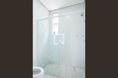 Casa de condomínio à venda com 350m², 5 quartos e 3 vagas Casa de condomínio à venda com 350m², 5 quartos e 3 vagasBanheiro semi suite