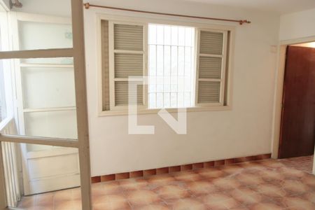 Quarto de casa para alugar com 1 quarto, 60m² em Centro, Embu das Artes
