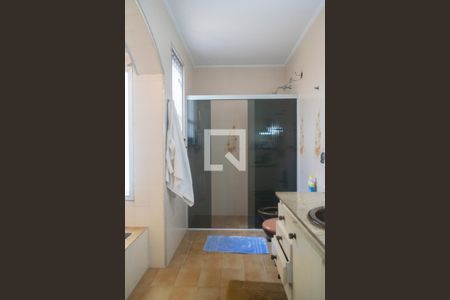 Casa à venda com 250m², 3 quartos e 5 vagas Casa à venda com 250m², 3 quartos e 5 vagasBanheiro
