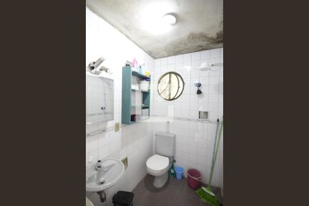 Casa à venda com 200m², 3 quartos e 1 vagaBanheiro 2