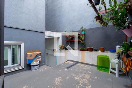 Casa à venda com 250m², 4 quartos e 4 vagas Casa à venda com 250m², 4 quartos e 4 vagasQuintal