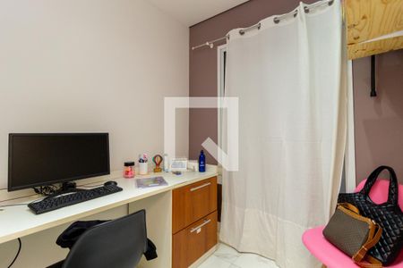 Casa à venda com 250m², 4 quartos e 4 vagas Casa à venda com 250m², 4 quartos e 4 vagasEscritório