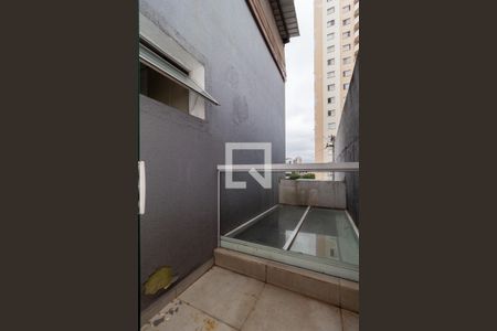 Casa à venda com 250m², 4 quartos e 4 vagas Casa à venda com 250m², 4 quartos e 4 vagasVaranda - Suíte 2