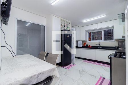 Casa à venda com 250m², 4 quartos e 4 vagas Casa à venda com 250m², 4 quartos e 4 vagasCozinha