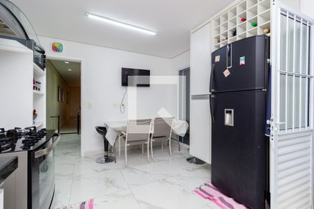 Casa à venda com 250m², 4 quartos e 4 vagas Casa à venda com 250m², 4 quartos e 4 vagasCozinha