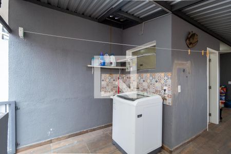 Casa à venda com 250m², 4 quartos e 4 vagas Casa à venda com 250m², 4 quartos e 4 vagasÁrea de Serviço