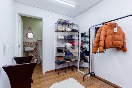 Casa à venda com 250m², 4 quartos e 4 vagas Casa à venda com 250m², 4 quartos e 4 vagasSuíte 4