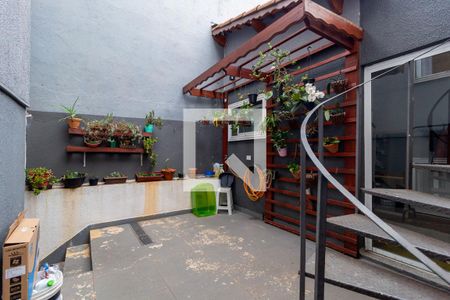 Casa à venda com 250m², 4 quartos e 4 vagas Casa à venda com 250m², 4 quartos e 4 vagasQuintal