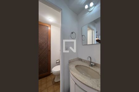 Lavabo de apartamento para alugar com 1 quarto, 57m² em Itaim Bibi, São Paulo