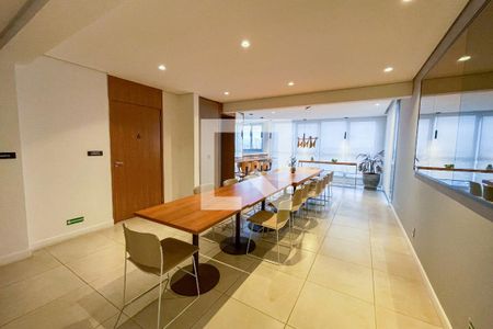 Apartamento à venda com 38m², 1 quarto e 1 vaga Apartamento à venda com 38m², 1 quarto e 1 vagaÁrea comum - Salão de festas