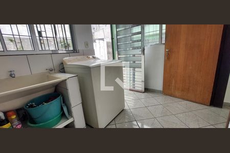 Casa à venda com 145m², 3 quartos e 5 vagasÁrea de Serviço