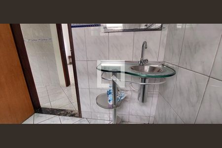 Casa à venda com 145m², 3 quartos e 5 vagasBanheiro 1