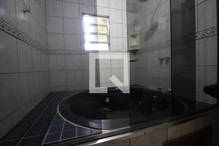 Casa à venda com 180m², 5 quartos e 1 vagaBanheiro 2