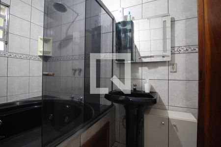 Casa à venda com 180m², 5 quartos e 1 vagaBanheiro 2