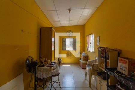 Casa à venda com 220m², 5 quartos e 2 vagas Casa à venda com 220m², 5 quartos e 2 vagasCasa 2 - Quarto 3