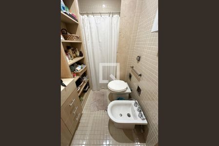 Apartamento à venda com 211m², 4 quartos e 1 vagaBanheiro Suíte