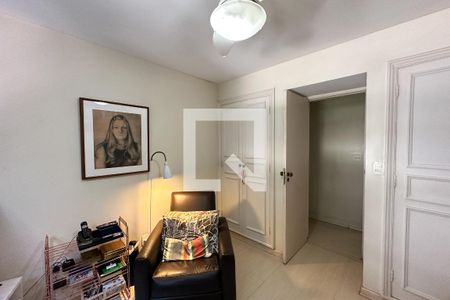 Apartamento à venda com 211m², 4 quartos e 1 vagaQuarto 02