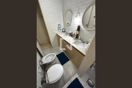 Apartamento à venda com 211m², 4 quartos e 1 vagaBanheiro Social