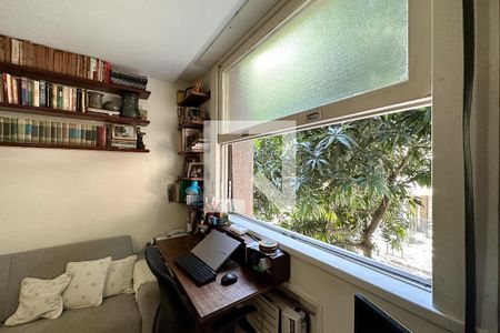 Apartamento à venda com 211m², 4 quartos e 1 vagaQuarto 02