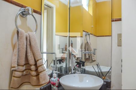 Casa à venda com 290m², 3 quartos e 5 vagas Casa à venda com 290m², 3 quartos e 5 vagasLavabo