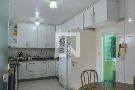 Casa à venda com 290m², 3 quartos e 5 vagas Casa à venda com 290m², 3 quartos e 5 vagasCozinha