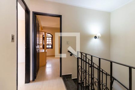 Casa à venda com 220m², 3 quartos e 3 vagasCorredor