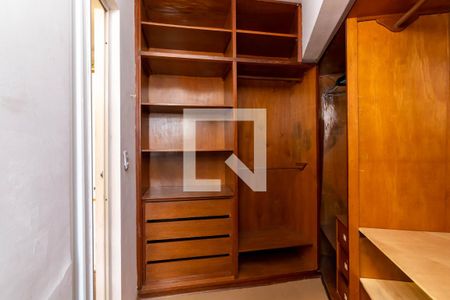 Casa à venda com 220m², 3 quartos e 3 vagasCloset da Suíte 1