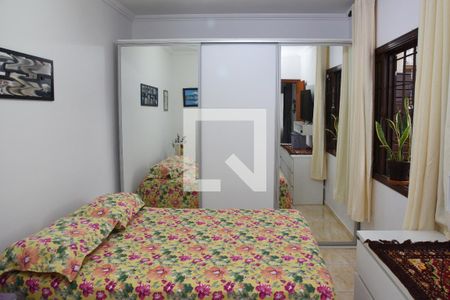 Casa à venda com 127m², 3 quartos e 2 vagasQuarto 1