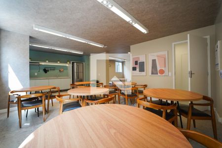 Apartamento para alugar com 24m², 1 quarto e sem vaga Apartamento para alugar com 24m², 1 quarto e sem vagaÁrea comum - Salão de festas