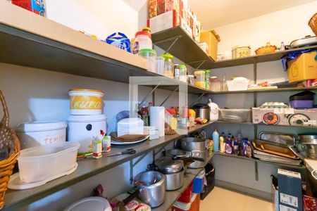 Casa à venda com 272m², 5 quartos e 3 vagasDispensa