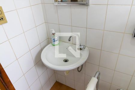 Casa à venda com 272m², 5 quartos e 3 vagasApartamento - Banheiro