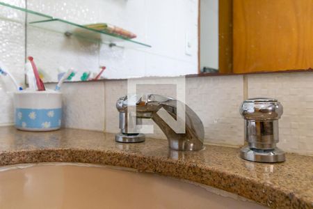 Casa à venda com 272m², 5 quartos e 3 vagasBanheiro da suíte 2