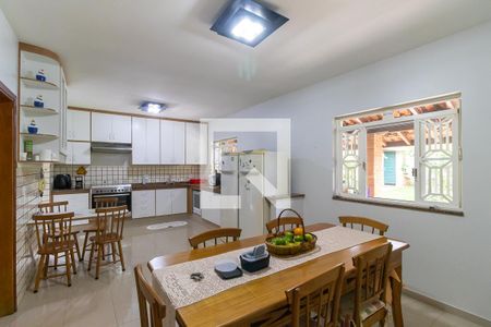 Casa à venda com 272m², 5 quartos e 3 vagasCozinha